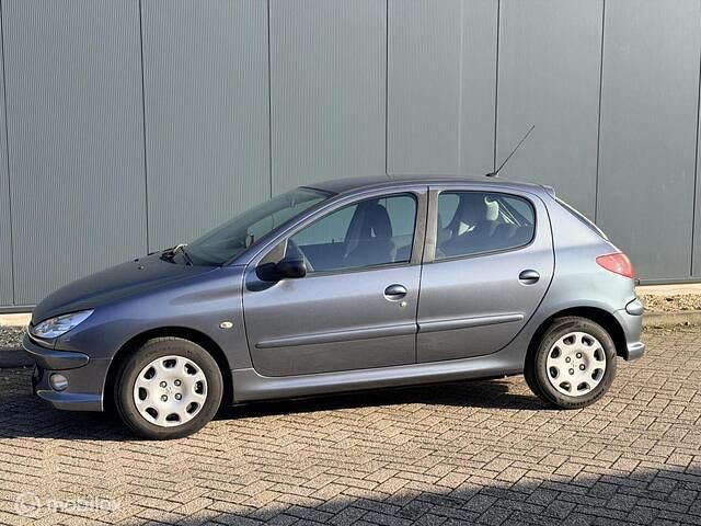 Occasion Peugeot 206 75 PK (55 kW) 2006 Grijs Hatchback