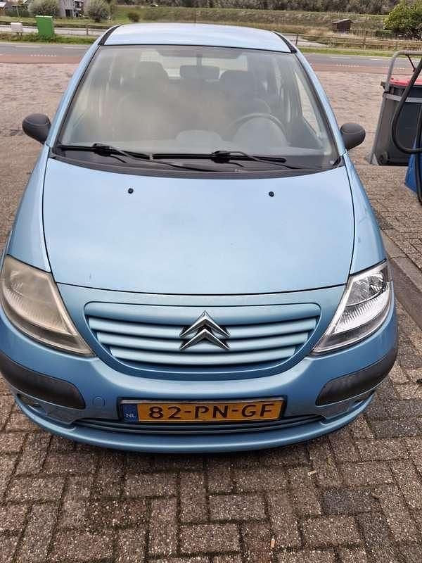 Blauw Gebruikt 2004 Citroën C3 Hatchback | € 1.100 (Eerlijke prijs) - Afbeelding 1/4