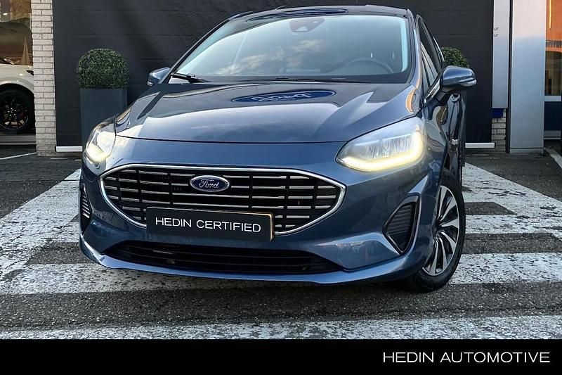 Blauw Gebruikt 2023 Ford Fiesta Titanium Hatchback | € 17.945 (Eerlijke prijs) - Afbeelding 1/3