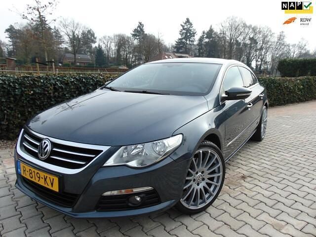 Grijs Occasion 2011 VW Passat Sedan | € 6.950 (Eerlijke prijs) - Afbeelding 1/4