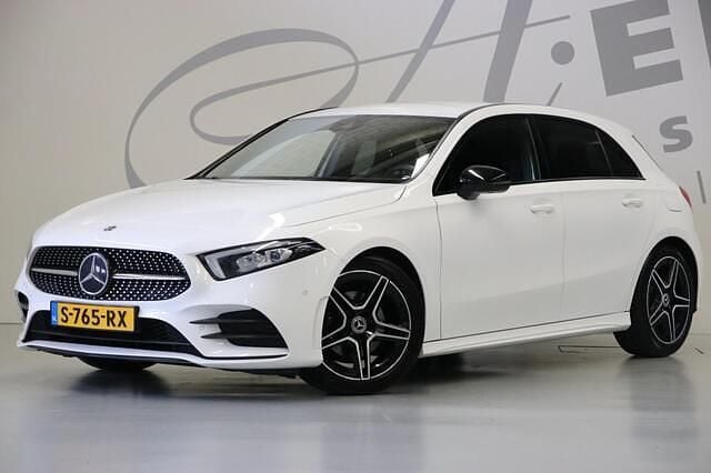 Wit Gebruikt 2019 Mercedes A200 Business Hatchback | € 20.950 (Goede deal) - Afbeelding 1/4