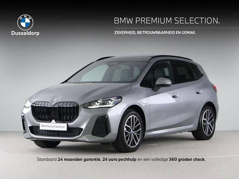Grijs Occasion 2025 BMW 225 Active Tourer M Sport MPV | € 41.650 (Eerlijke prijs) - Afbeelding 1/4