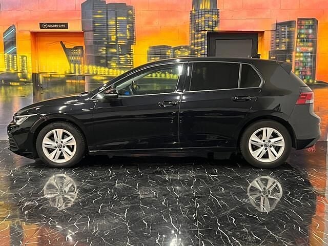 Occasion VW Golf VIII IQ Drive 150 PK (110 kW) 2021 Zwart Hatchback