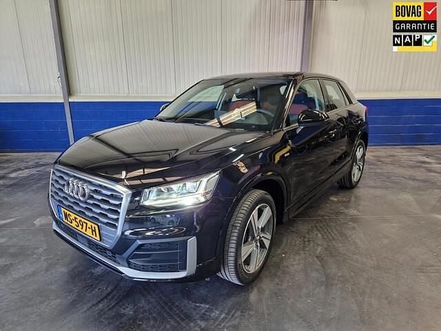 Zwart Gebruikt 2016 Audi Q2 Design SUV | € 21.500 (Eerlijke prijs) - Afbeelding 1/4