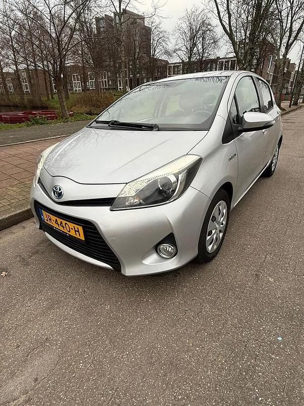 Occasion 2013 Toyota Yaris Hatchback | € 8.250 (Eerlijke prijs) - Afbeelding 1/4