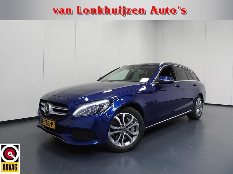 Blauw Occasion 2018 Mercedes C350e Premium Plus Stationwagen | € 24.340 (Iets duurder) - Afbeelding 1/4