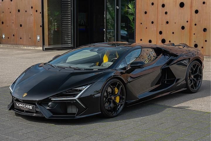 Nieuw Lamborghini Revuelto 1014 PK (745 kW) 2025 Zwart (metallic) Coupé