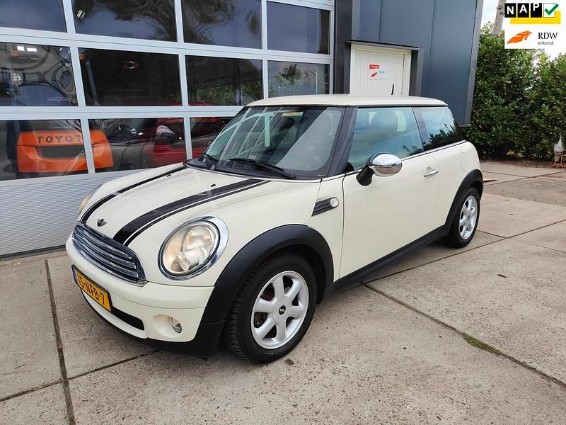 Wit Gebruikt 2010 Mini ONE Business Hatchback | € 2.850 (Super prijs) - Afbeelding 1/4