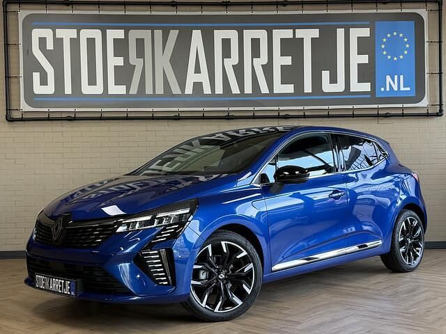 Blauw Gebruikt 2023 Renault Clio V Bose Edition Hatchback | € 19.445 (Iets duurder) - Afbeelding 1/4
