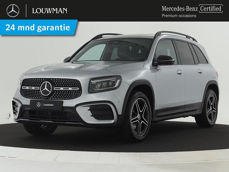Zilver Gebruikt 2025 Mercedes GLB200 AMG line SUV | € 59.945 - Afbeelding 1/4