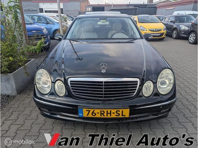 Occasion Mercedes E240 Avantgarde 177 PK (130 kW) 2005 Zwart Sedan
