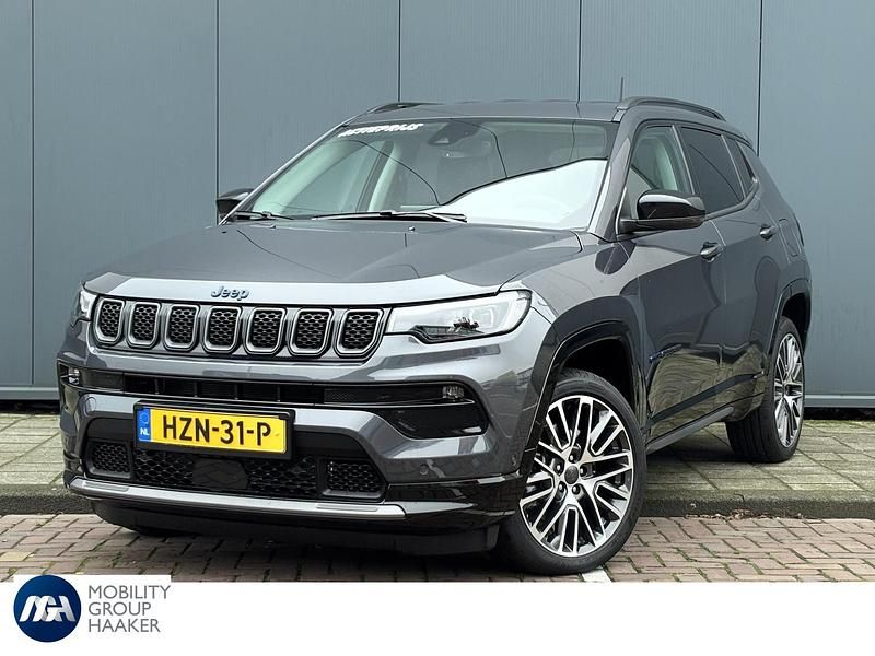 Grijs Nieuw 2025 Jeep Compass Summit SUV | € 41.900 (Duur) - Afbeelding 1/4