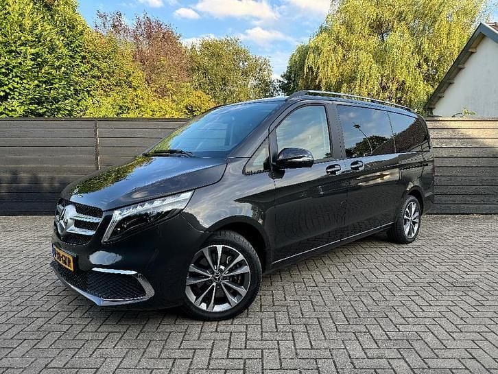 Gebruikt 2023 Mercedes V250 Avantgarde MPV | € 59.900 (Iets duurder) - Afbeelding 1/4