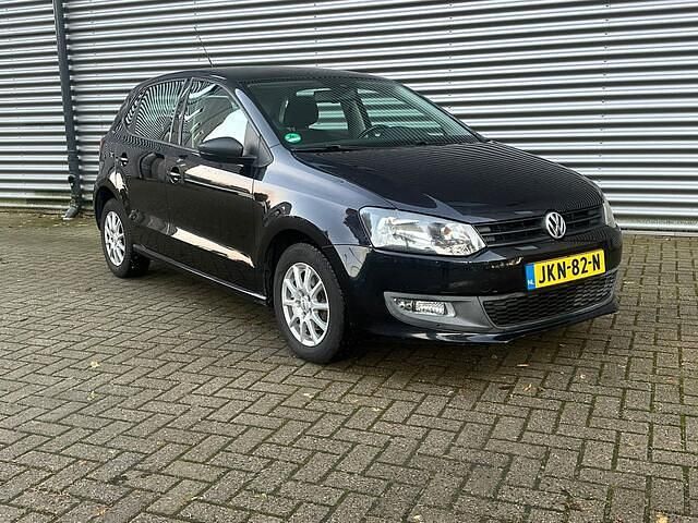 Zwart Gebruikt 2010 VW Polo Hatchback | € 4.850 (Goede deal) - Afbeelding 1/4