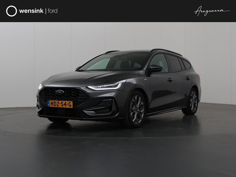 Grijs Gebruikt 2024 Ford Focus ST-Line Stationwagen | € 30.330 (Eerlijke prijs) - Afbeelding 1/4