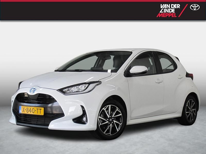 Wit Gebruikt 2024 Toyota Yaris Hatchback | € 23.450 (Eerlijke prijs) - Afbeelding 1/4
