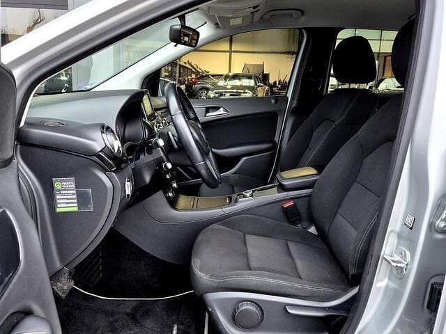 Occasion Mercedes B200 Ambition 157 PK (115 kW) 2013 Zilver MPV