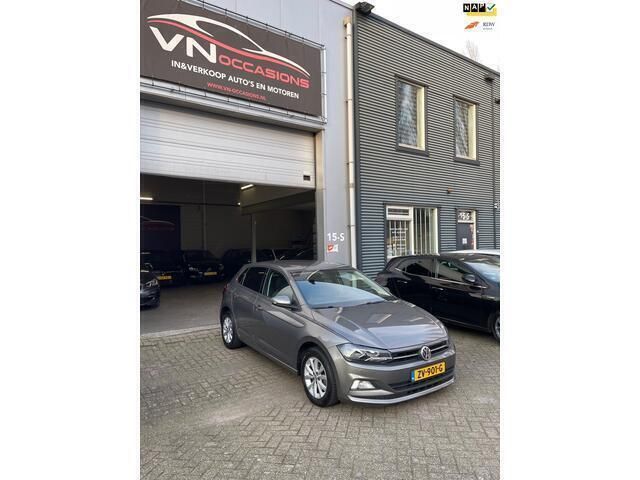 Grijs Gebruikt 2018 VW Polo Highline Hatchback | € 10.950 (Eerlijke prijs) - Afbeelding 1/4