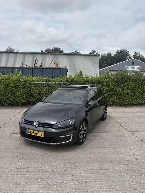 Grijs Gebruikt 2015 VW Golf VII GTE Stationwagen | € 13.950 (Iets duurder) - Afbeelding 1/4