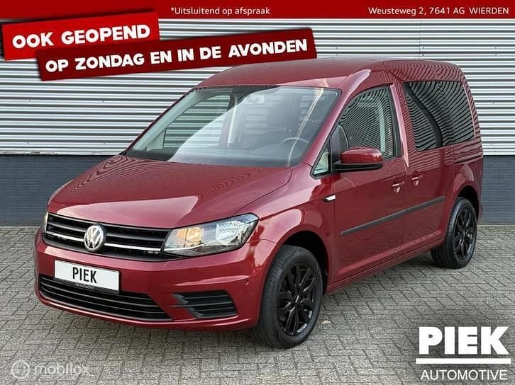 Rood Occasion 2018 VW Caddy Highline MPV | € 17.999 (Duur) - Afbeelding 1/3