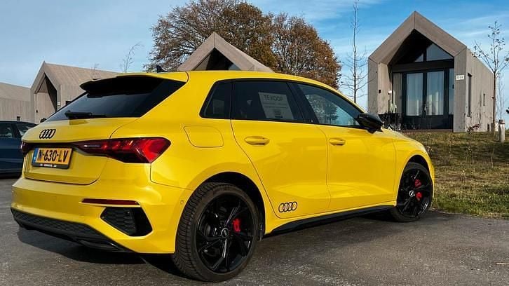 Gebruikt 2021 Audi A3 S-Line | € 29.950 - Afbeelding 1/4