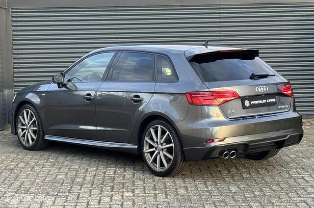 Occasion Audi A3 Sportback S-Line 150 PK (110 kW) 2019 Grijs Hatchback