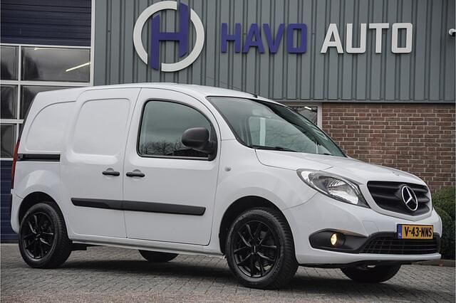 Wit Gebruikt 2018 Mercedes Citan 112 Van | € 12.750 (Iets duurder) - Afbeelding 1/4