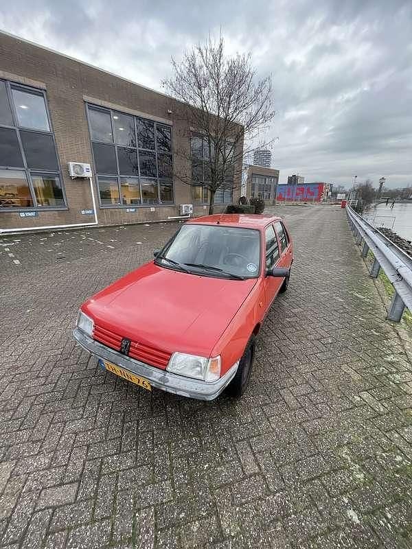 Occasion Peugeot 205 Forever 75 PK (55 kW) 1998 Sedan
