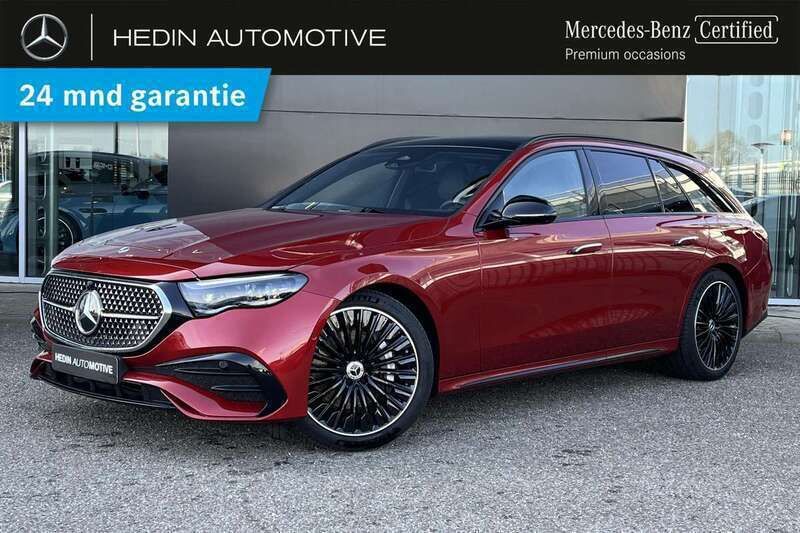 Rood, metallic lak Gebruikt 2024 Mercedes E300 AMG line Stationwagen | € 76.900 - Afbeelding 1/3