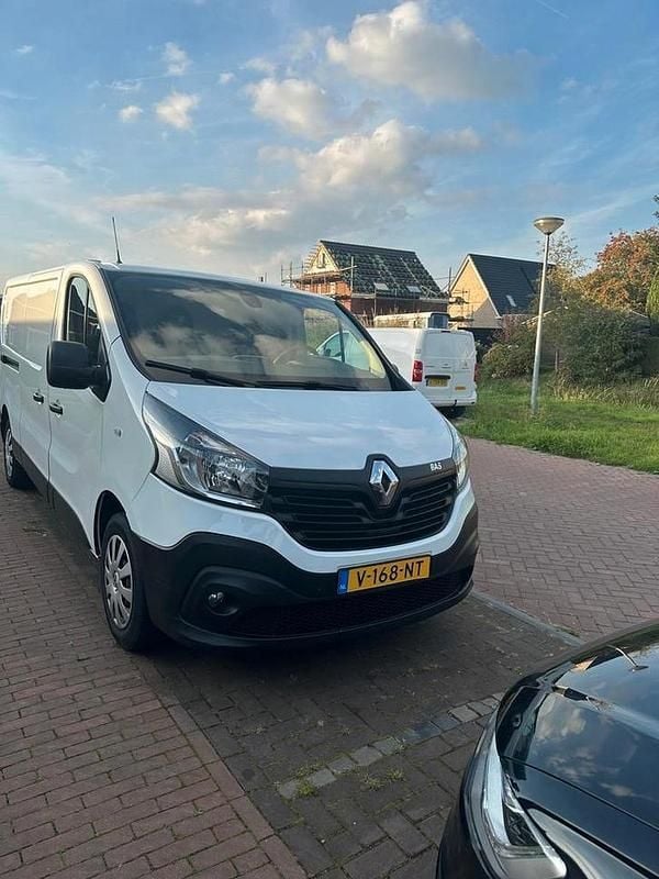 Gebruikt 2018 Renault Trafic MPV | € 8.500 (Super prijs) - Afbeelding 1/4