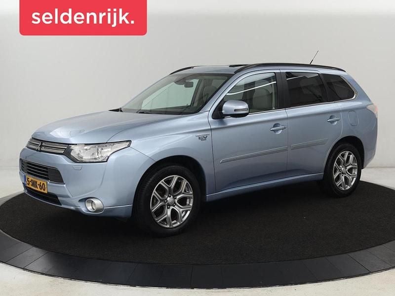 Occasion Mitsubishi Outlander P-HEV Instyle 121 PK (88 kW) 2013 Blauw SUV