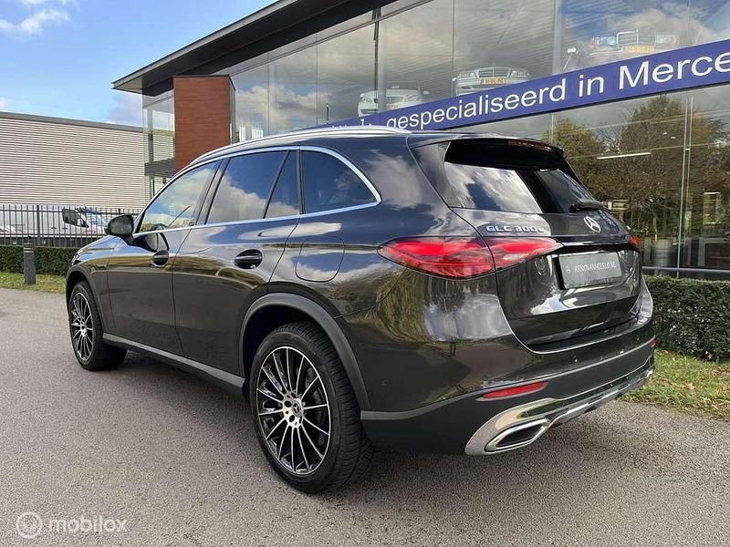 Occasion Mercedes GLC300e Business 313 PK (230 kW) 2024 Grijs SUV