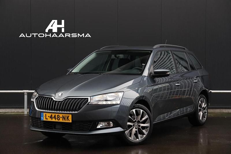 Grijs Gebruikt 2021 Skoda Fabia Business Line Stationwagen | € 11.900 (Goede deal) - Afbeelding 1/4