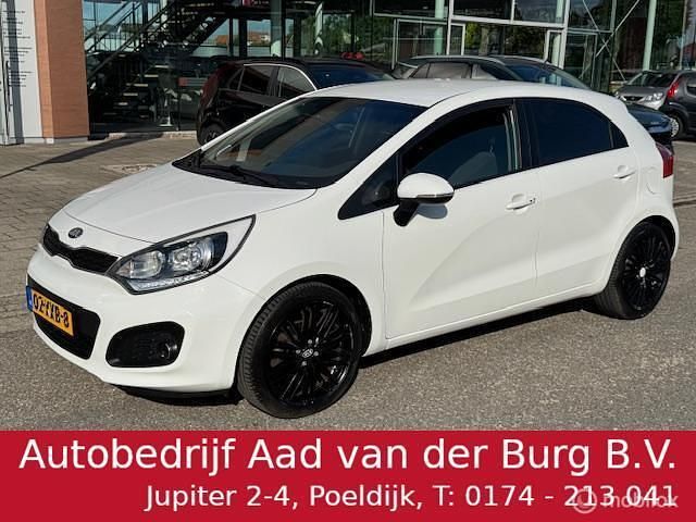 Wit Gebruikt 2012 Kia Rio Hatchback | € 6.950 (Iets duurder) - Afbeelding 1/4