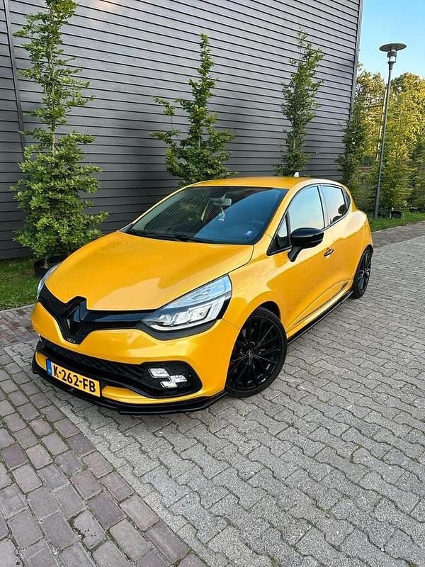 Geel Occasion 2018 Renault Clio IV R.S. Hatchback | € 14.500 (Super prijs) - Afbeelding 1/4