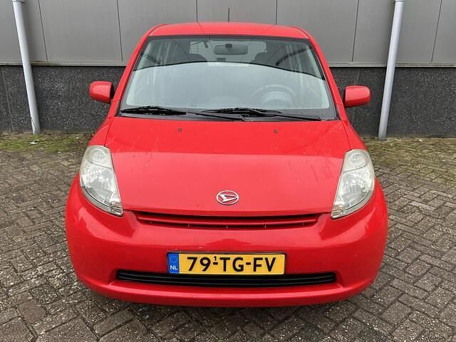 Occasion Daihatsu Sirion 69 PK (50 kW) 2006 Rood Hatchback