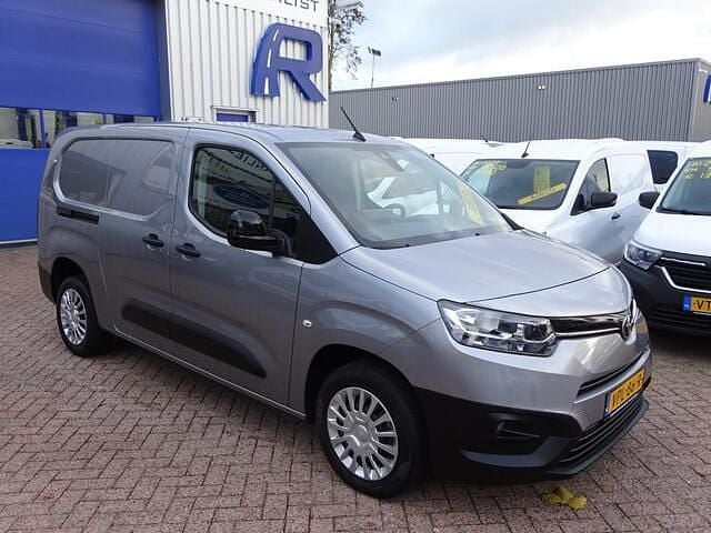 Zilver Gebruikt 2022 Toyota Proace City Van | € 14.450 (Goede deal) - Afbeelding 1/4