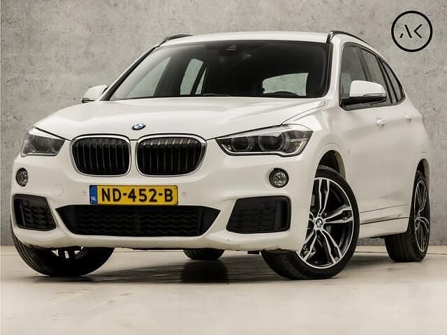 Wit Gebruikt 2017 BMW X1 Executive SUV | € 19.945 (Eerlijke prijs) - Afbeelding 1/4