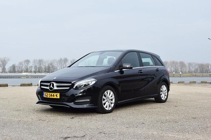 Occasion Mercedes B180 123 PK (90 kW) 2015 Zwart MPV