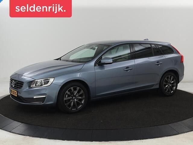 Blauw Gebruikt 2017 Volvo V60 Dynamic Stationwagen | € 12.900 (Super prijs) - Afbeelding 1/4