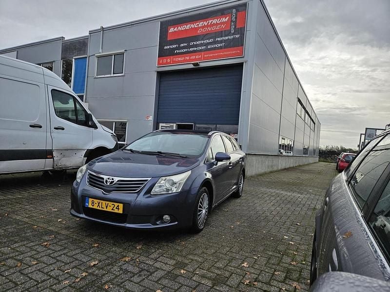 Grijs Gebruikt 2011 Toyota Avensis Business Edition Stationwagen | € 3.450 (Eerlijke prijs) - Afbeelding 1/4