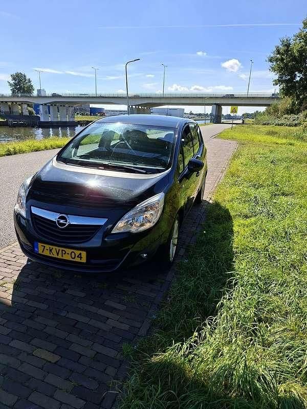 Zwart Occasion 2012 Opel Meriva Edition MPV | € 5.250 (Eerlijke prijs) - Afbeelding 1/4