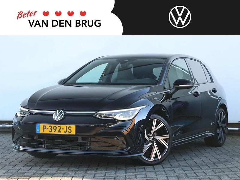 Zwart Gebruikt 2022 VW Golf VIII R-line Hatchback | € 20.795 (Eerlijke prijs) - Afbeelding 1/4