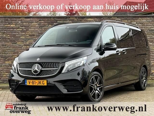 Zwart Gebruikt 2021 Mercedes V300 AMG MPV | € 67.950 - Afbeelding 1/4