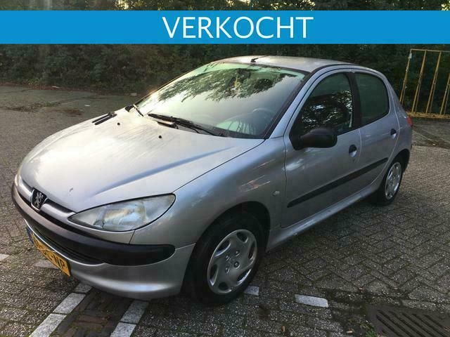 Grijs Gebruikt 1999 Peugeot 206 Hatchback | € 699 (Goede deal) - Afbeelding 1/4