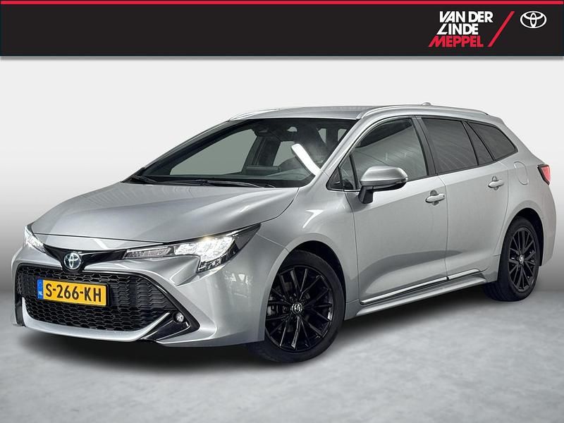 Grijs Gebruikt 2022 Toyota Corolla Stationwagen | € 26.450 (Eerlijke prijs) - Afbeelding 1/4