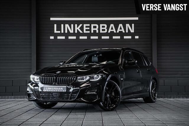 Zwart Gebruikt 2022 BMW 330 M Sport Stationwagen | € 37.895 (Eerlijke prijs) - Afbeelding 1/3