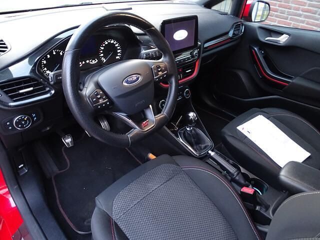 Occasion Ford Fiesta ST-Line 101 PK (74 kW) 2018 Rood Hatchback