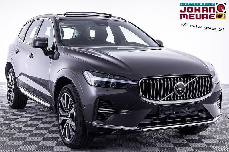 Grijs Gebruikt 2022 Volvo XC60 Plus SUV | € 49.900 (Super prijs) - Afbeelding 1/4