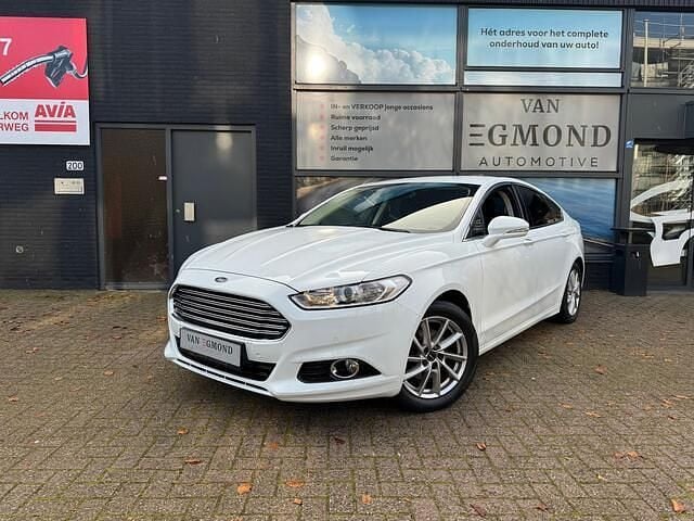 Wit Gebruikt 2019 Ford Mondeo Titanium Hatchback | € 16.950 (Goede deal) - Afbeelding 1/4
